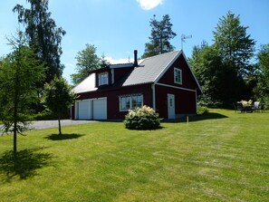 Exterior - House With An Unique Gathering Of Hunting Trophies. View Of The Pond & Village (Sävsjö)