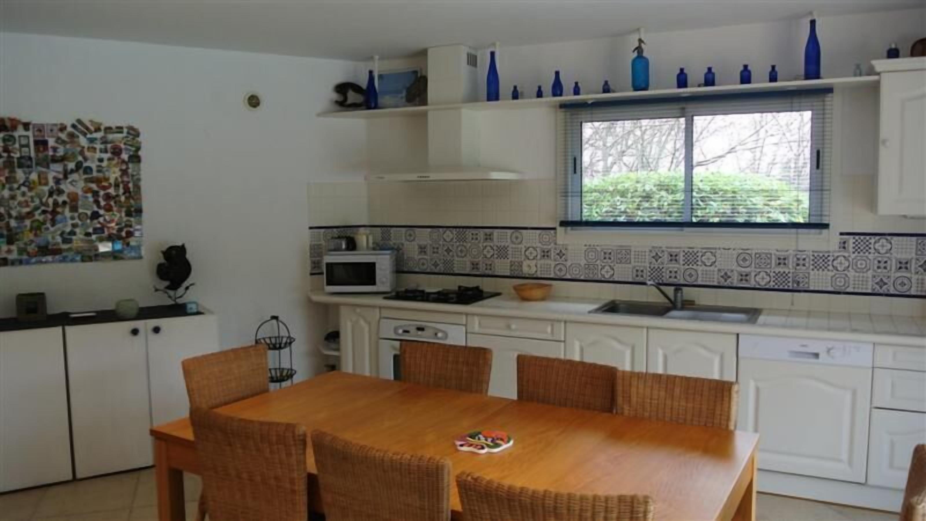 2 independent parts 45m pool in a villa overlooking the town of Grasse in ca