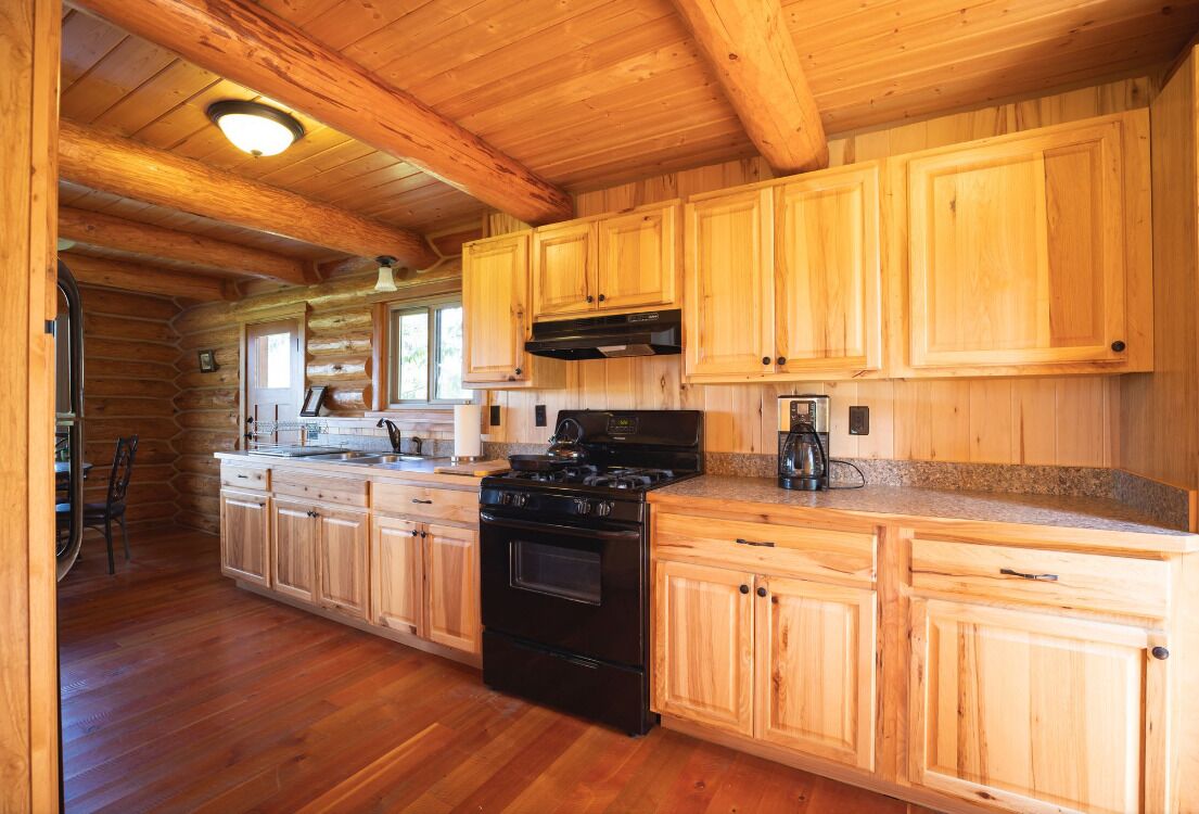 Réfrigérateur, four, plaque de cuisson, cafetière/bouilloire