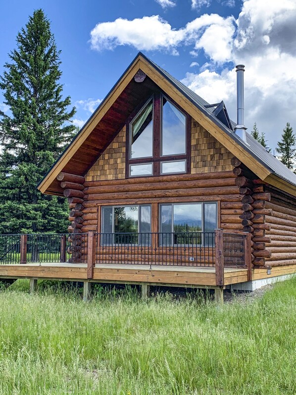Exterior - Cabins At Hay Creek Beautiful Log Cabin Stunning Views Glacier National Park (Polebridge)