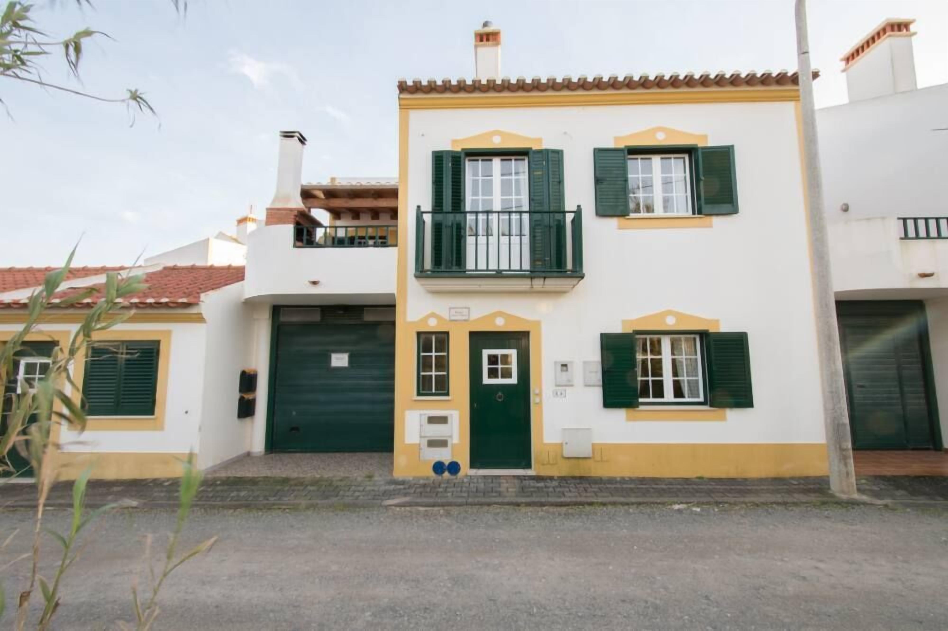 Apartment in a hause very close to the beach- Vila Nova de Mil Fontes