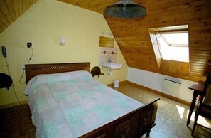 4 chambres, fer et planche à repasser, Wi-Fi, draps fournis