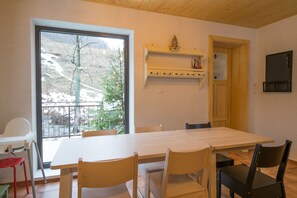 Fridge, microwave, oven, stovetop - Wellness privát Štyri Lipy (Liptovske Revuce)