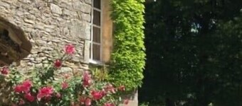 Manoir Charentais du 17ieme siecle, au bord de la Charente / tennis - piscine