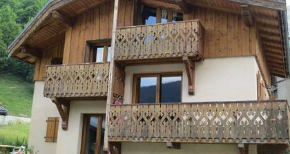 CHALET Domaine skiable du Paradiski Savoie- Rhone-Alpes-Parc National Vanoise