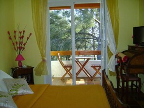 2 chambres, fer et planche à repasser, lit parapluie, Wi-Fi gratuit