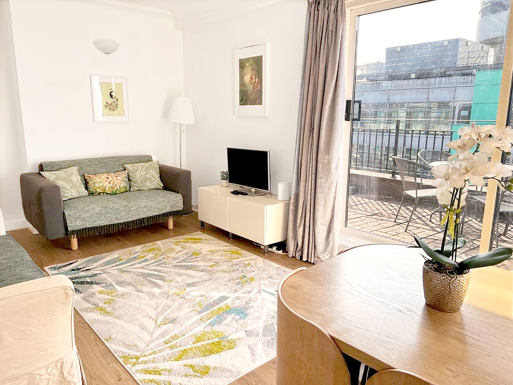 Fantastic Light Bright Penthouse. Sunny Terrace. Wifi. Trendy Fitzrovia W1