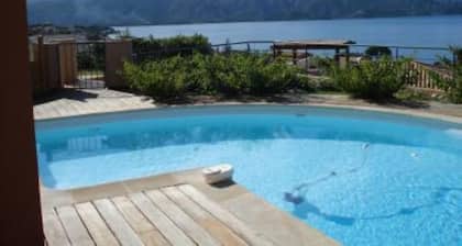 Maison avec piscine privative et vue sur le golfe de 105mÂČ de Saint-Florent.