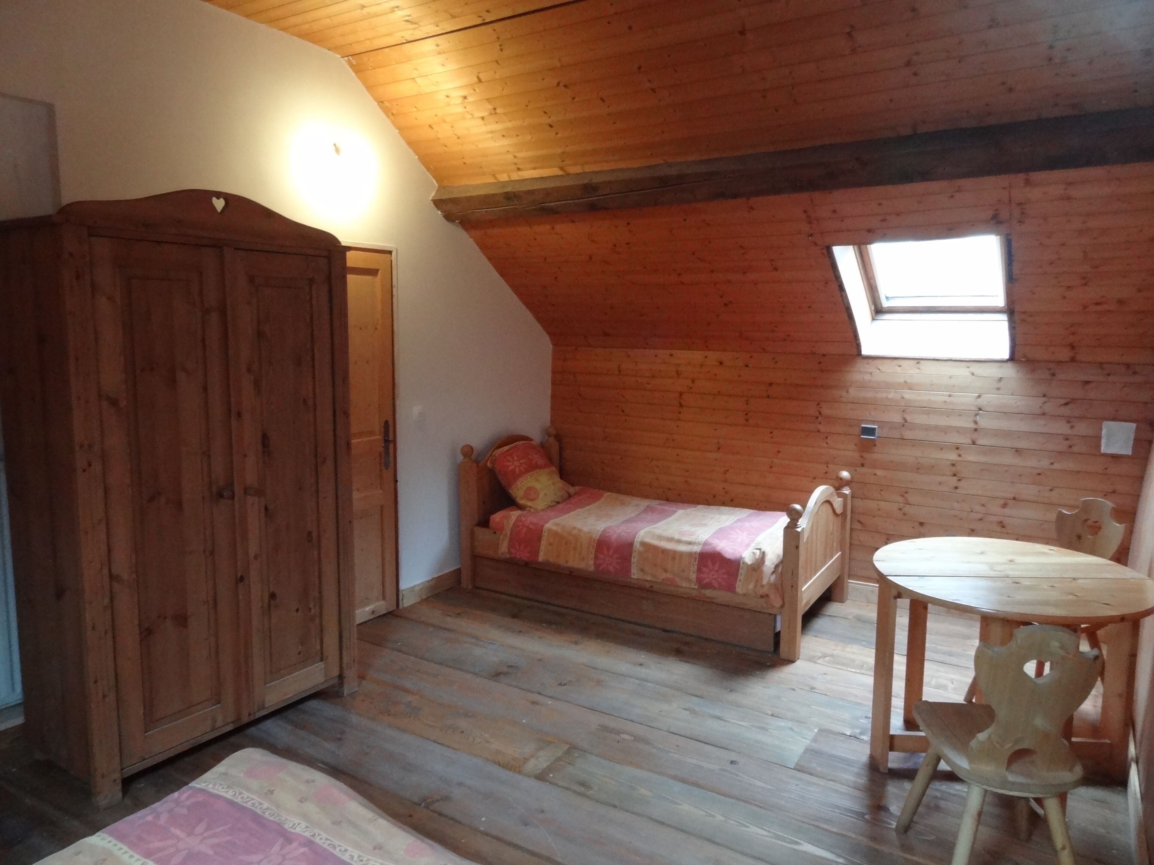 5 chambres, fer et planche à repasser, Wi-Fi gratuit, draps fournis