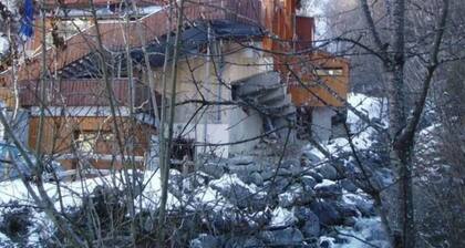 Perfect location quiet surroundings spacious comfortable & functional