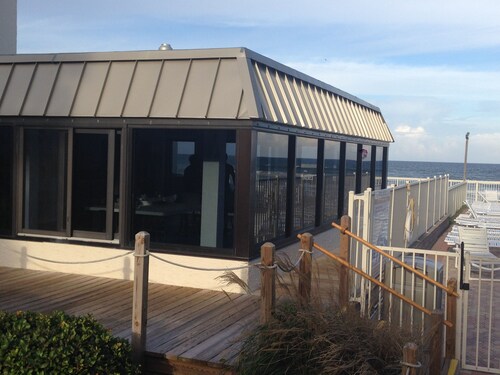 1 Bdrm..2026 Year-round time slots ..great View & Reviews...on the no drive sand