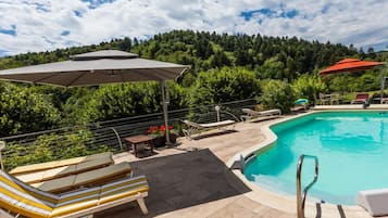 Piscina externa, piscina aquecida