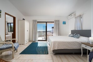 4 bedrooms, iron/ironing board, travel crib, WiFi