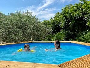 Outdoor pool - Former vineyard, now converted into beautiful holiday homes - in the heart of Provence (Maubec)