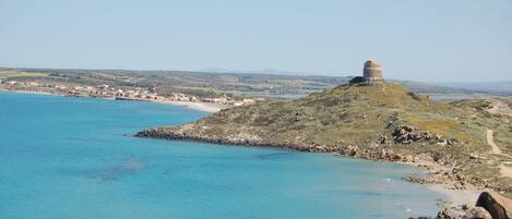 Una spiaggia nelle vicinanze