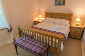 2 chambres, fer et planche à repasser, lit parapluie, Wi-Fi gratuit