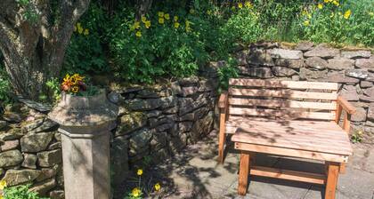 Ballat Smithy Cottage sijaitsee ihanteellisella paikalla Loch Lomond & Trossachsille