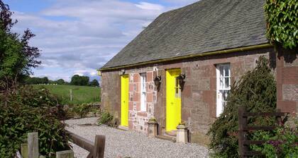 Ballat Smithy Cottage, ideally located for Loch Lomond & Trossachs ST00079F