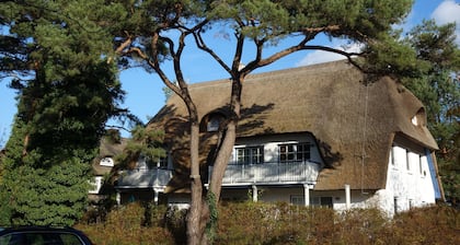 Ferienwohnung im Reethaus, direkt am Strand für 2-4 Personen