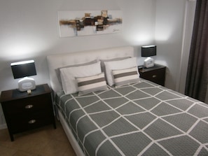 3 室のベッドルーム、セーフティボックス (室内)、アイロン / アイロン台、WiFi (無料)