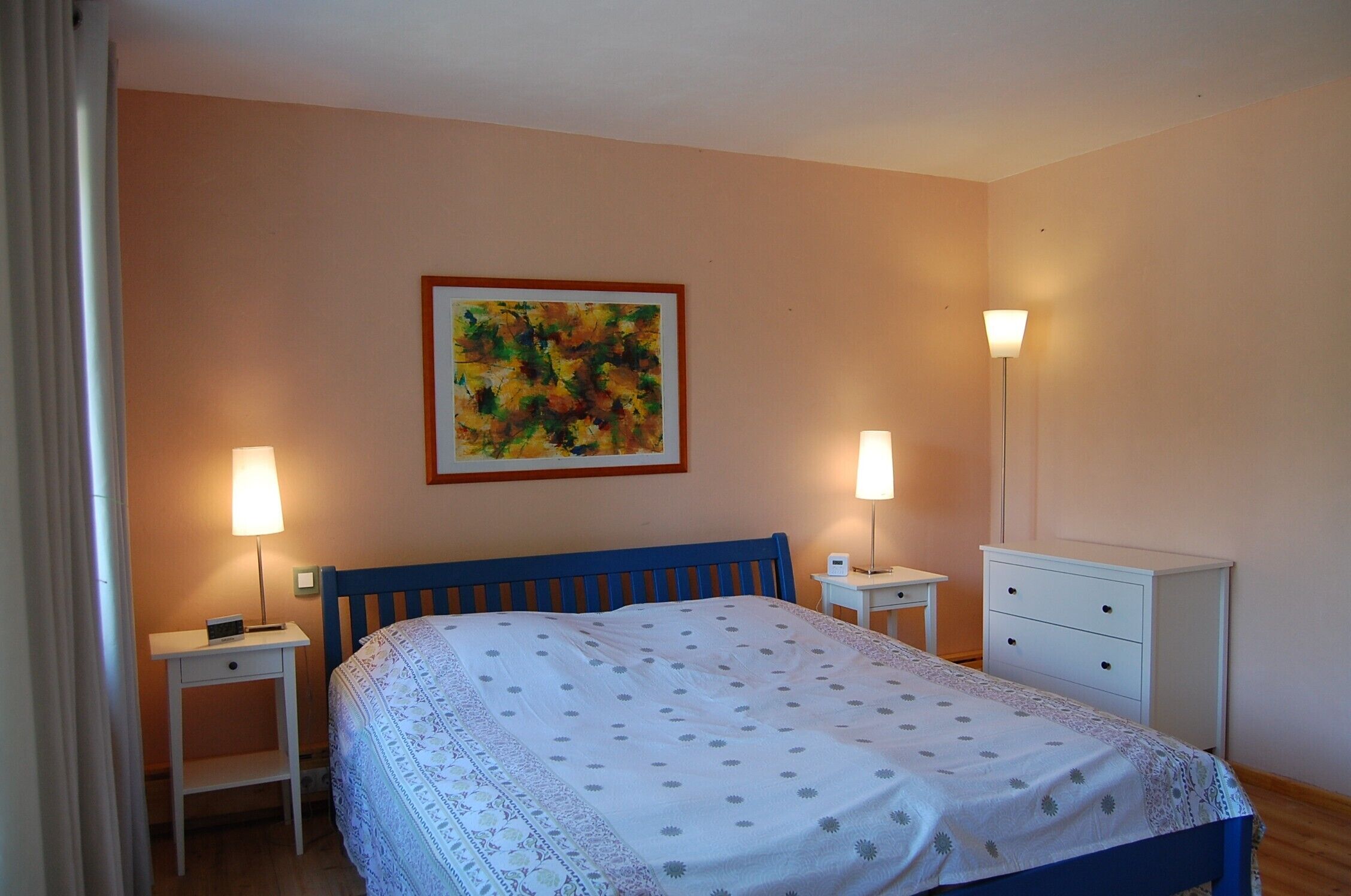 Protected house with large garden for 2-3 or 4-6 guests on request  