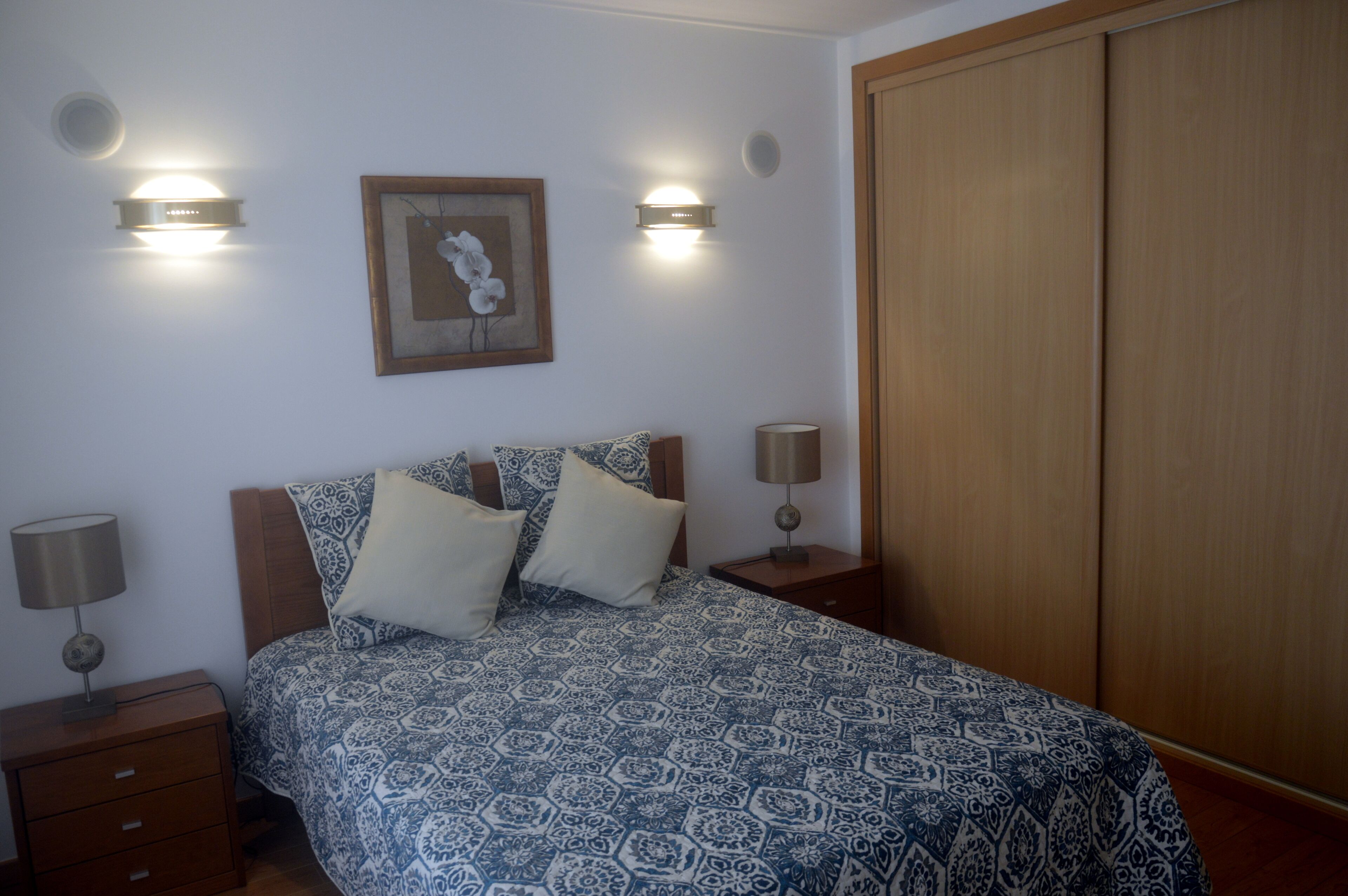 Apartment with Sea View in the center by the beach