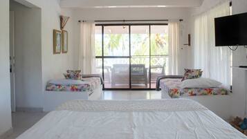 5 chambres, coffres-forts dans les chambres, fer et planche Ă repasser