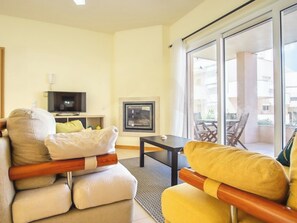 Smart TV, fireplace, books - Lovely 2 bedrooms / 2 bathrooms in Aromas (Vila do Bispo)