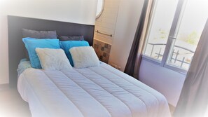 5 habitaciones, tabla de planchar con plancha y wifi gratis 