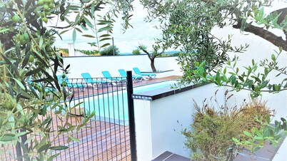 MAGNIFICENT HOUSE BETWEEN VINEYARDS, RIVER AND SEA WITH 8X4 SWIMMING POOL