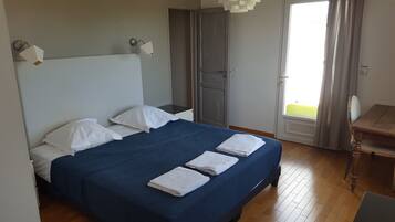 5 chambres, fer et planche à repasser, Wi-Fi gratuit, draps fournis
