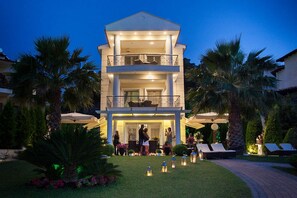 Exterior - Villa between pine forest and golden beach by the sea! (Chalkidiki)