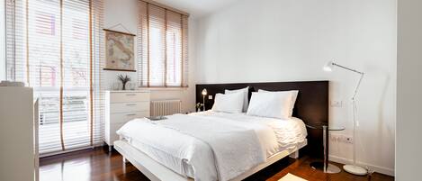 2 bedrooms, in-room safe, iron/ironing board, WiFi