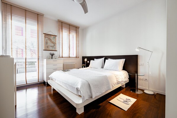 2 bedrooms, in-room safe, iron/ironing board, WiFi