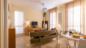 Fernseher, DVD-Player