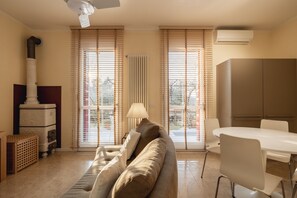 TV, DVD player - Asolo center, Free parking  (Asolo)