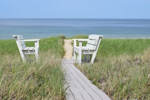Sagamore Beach, suora Beachfront 3 mh / 2 BA Cottage