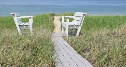 Sagamore Beach, suora Beachfront 3 mh / 2 BA Cottage