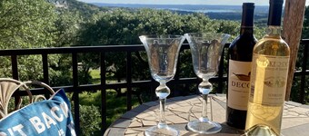 Hill Country & Lake View = Canyon Stay