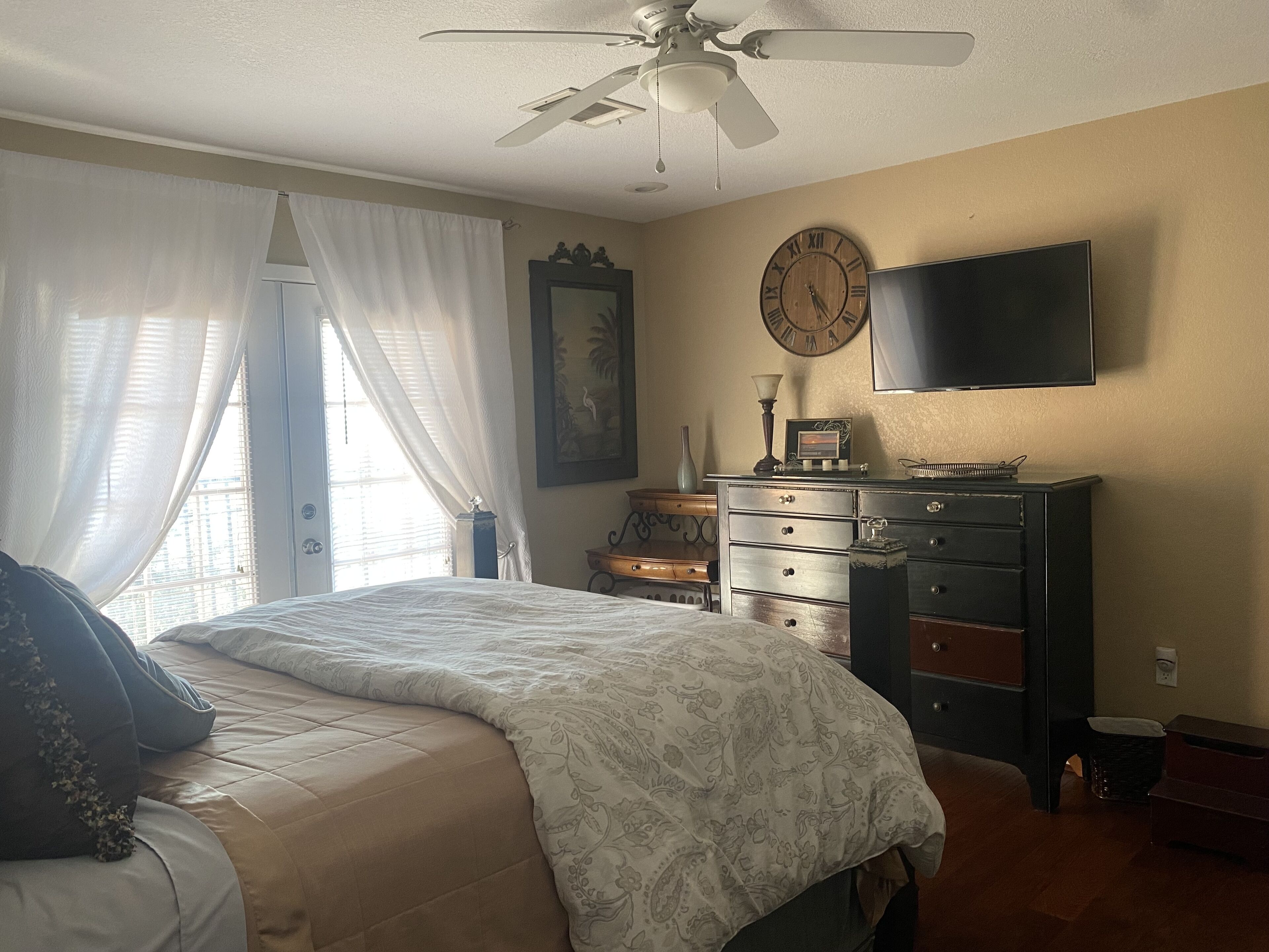 Hill Country & Lake View = Canyon Stay