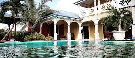 Utomhuspool