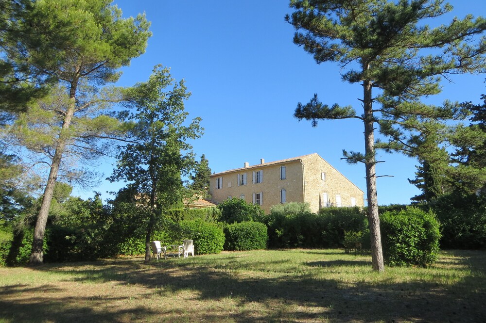Charming apartment in the countryside - Luberon-Provence
