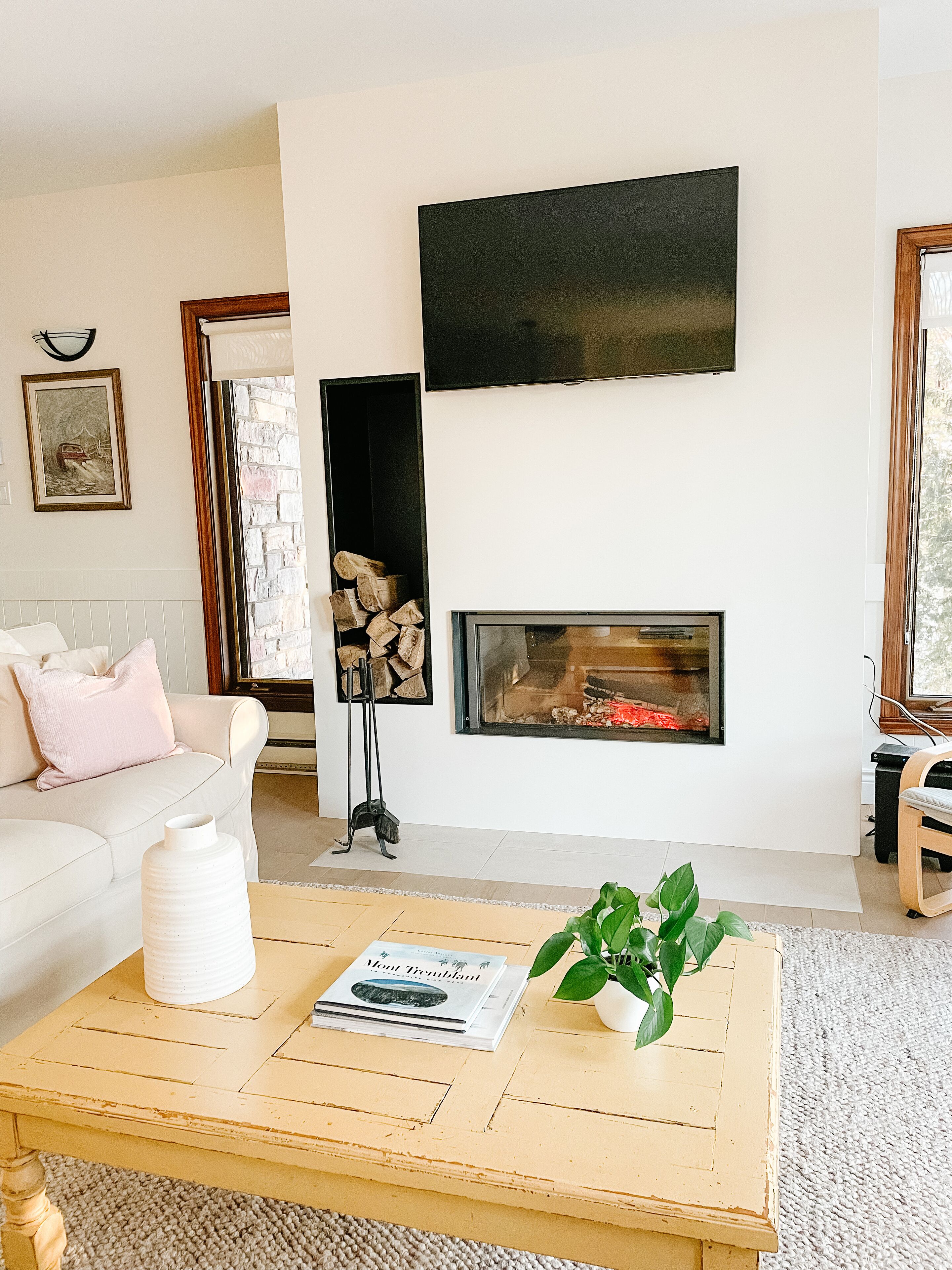 Wonderful & Peaceful 2-bedroom Condo on the Mountain (Ski in, Ski out)