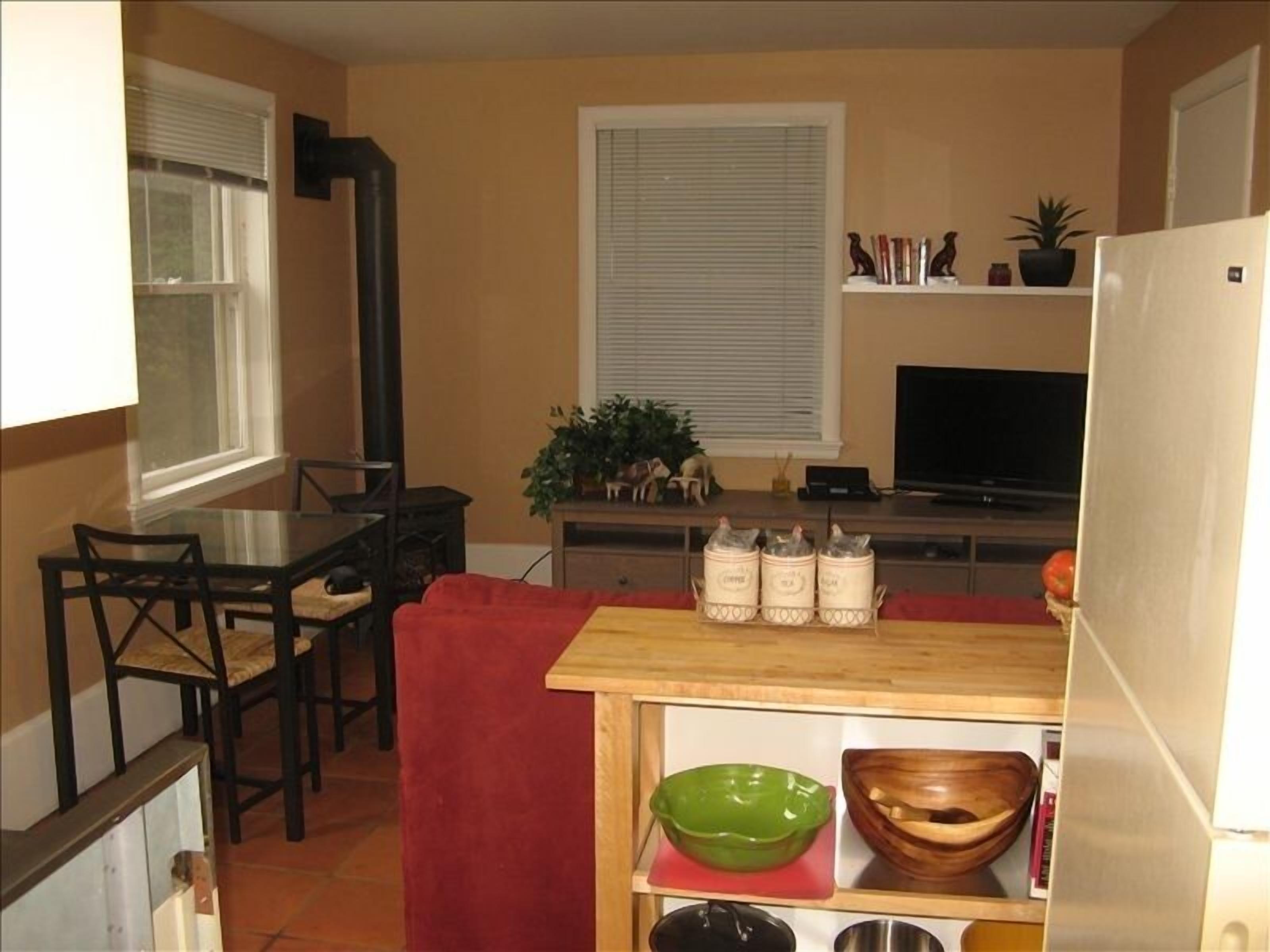 Close in Location with Incredible Views & Resort Like Feel!