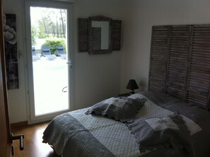 5 室のベッドルーム、アイロン / アイロン台、WiFi、ベッドシーツ