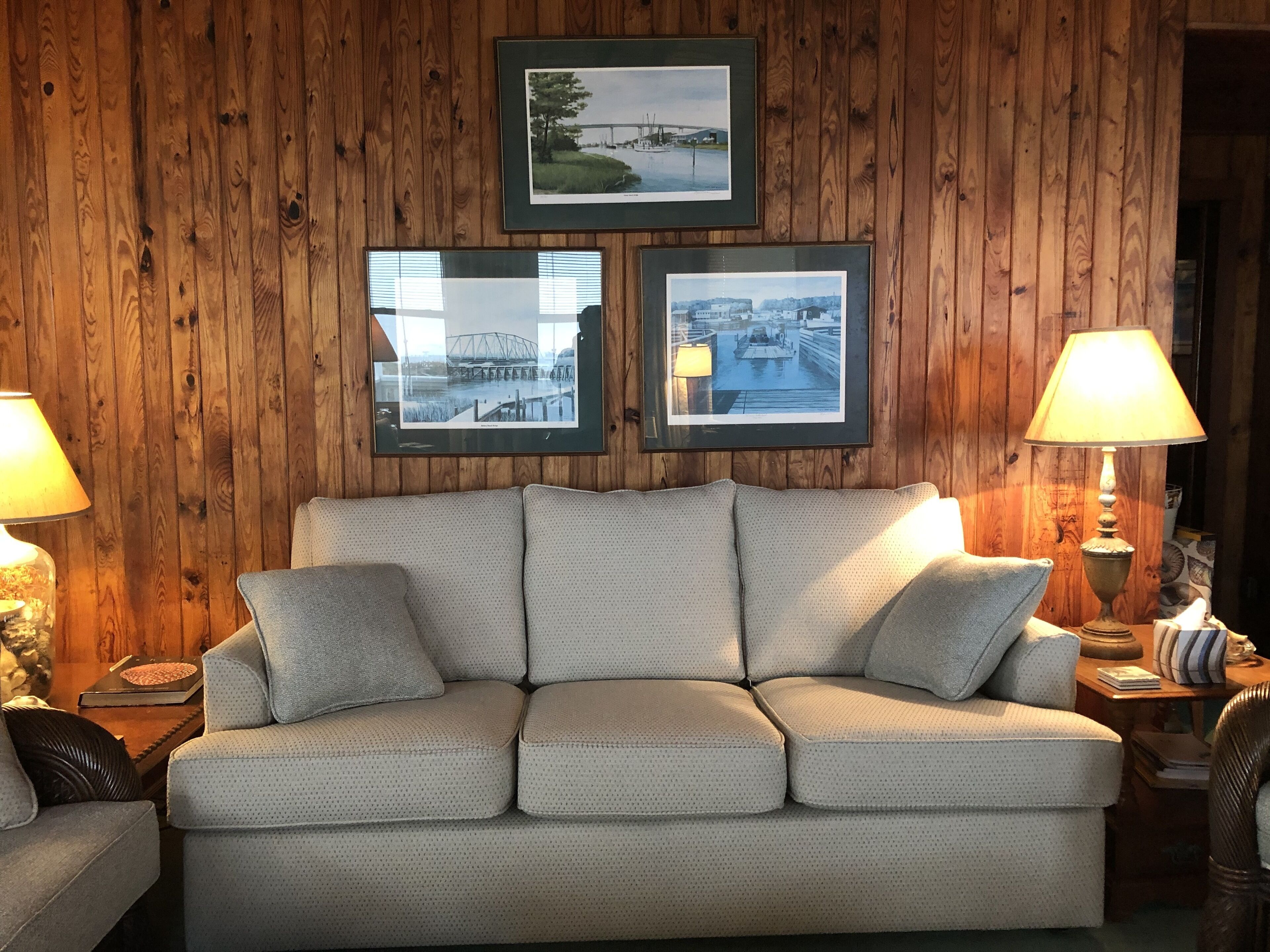 Classic Oceanfront Home; Beautiful Views and Cozy Setting