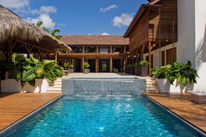 Award Winning Designer's Villa