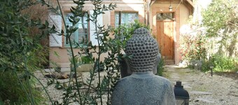 Quiet, restful gîte in town. Everything is less than 500m away on foot!