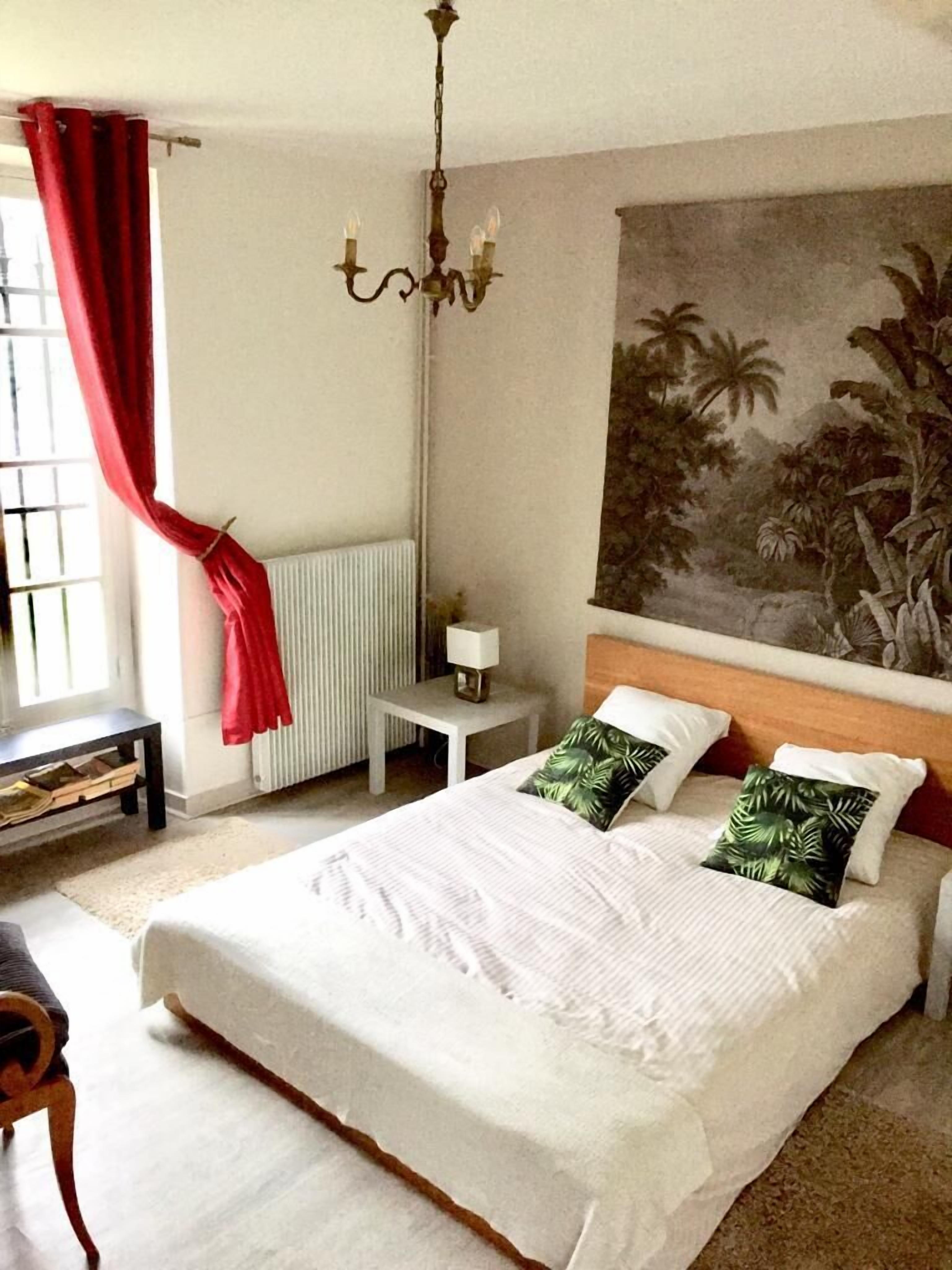 The home of Concy. <br>Yerres 20 mins from Paris.