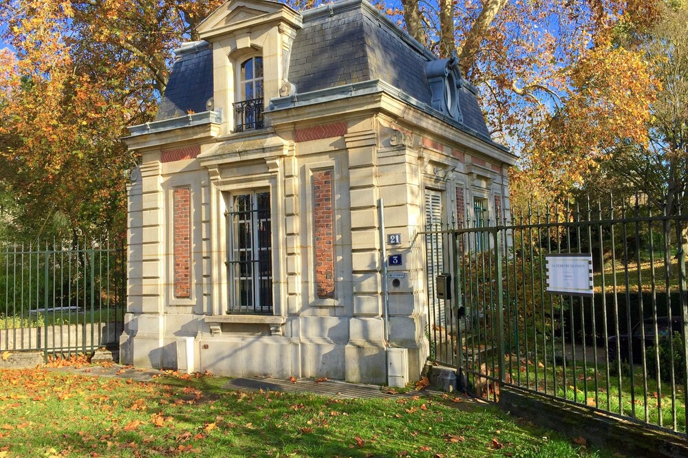 The home of Concy. <br>Yerres 20 mins from Paris.